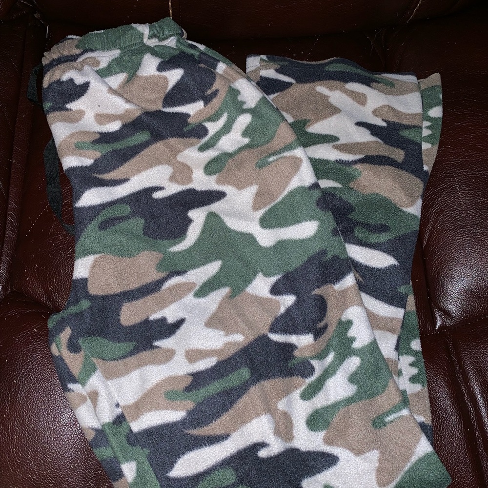Men’s Medium Camouflage Pajama Pants
